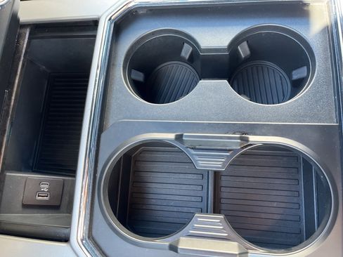 Used 2022 Ford F450 Lariat w/ Lariat Value Package image 25