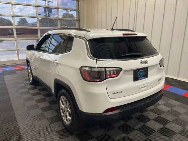 Used 2024 Jeep Compass Latitude AWD/4WD image 6