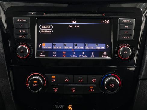 Used 2019 Nissan Rogue S image 21