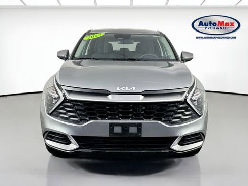 Used 2023 Kia Sportage LX image 6