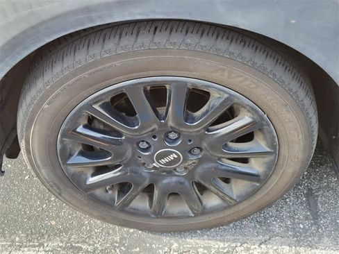 Used 2016 MINI Cooper 4-Door Hardtop image 2