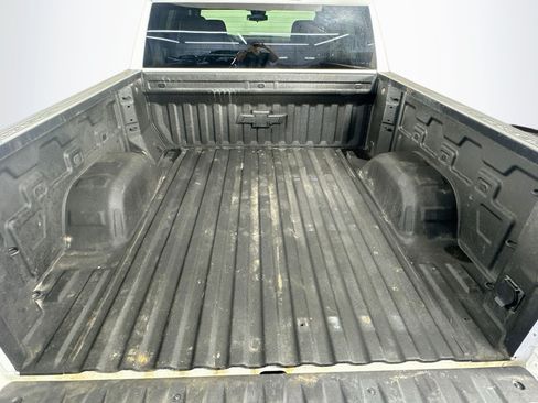 Used 2025 Chevrolet Silverado 1500 LT AWD/4WD image 27