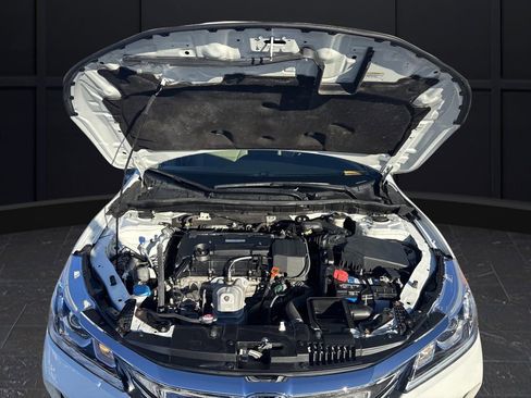 Used 2017 Honda Accord LX image 30