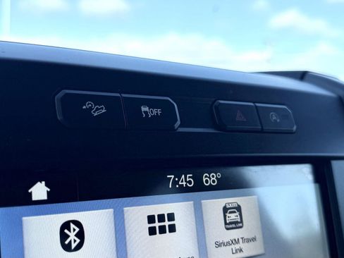 Used 2019 Ford F150 XLT w/ Equipment Group 302A Luxury AWD/4WD image 27