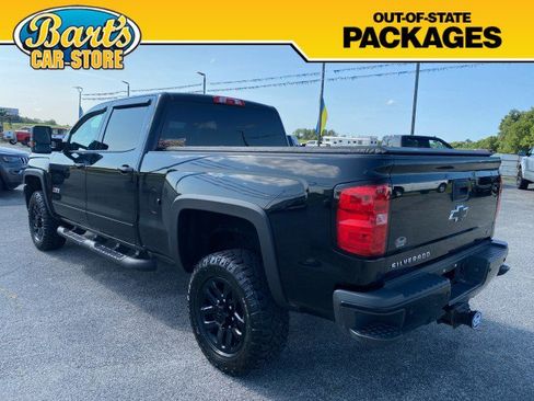 Used 2019 Chevrolet Silverado 2500 LT w/ Midnight Edition AWD/4WD image 4