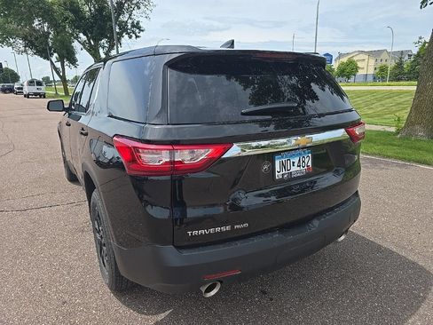 Used 2020 Chevrolet Traverse LS AWD/4WD image 2