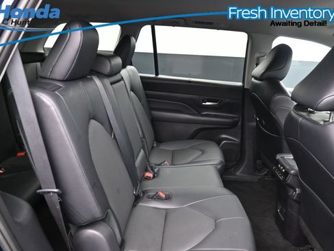 Used 2024 Toyota Grand Highlander AWD image 14