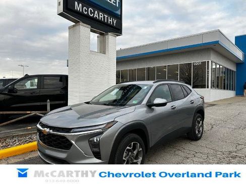 New 2025 Chevrolet Trax LT image 1