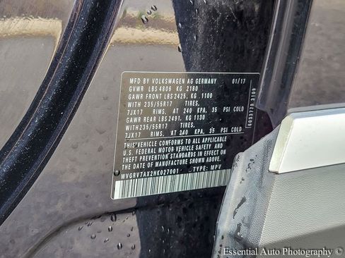Used 2017 Volkswagen Tiguan Wolfsburg Edition image 15