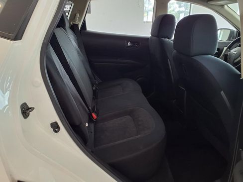 Used 2014 Nissan Rogue S w/ Convenience Package FWD image 12