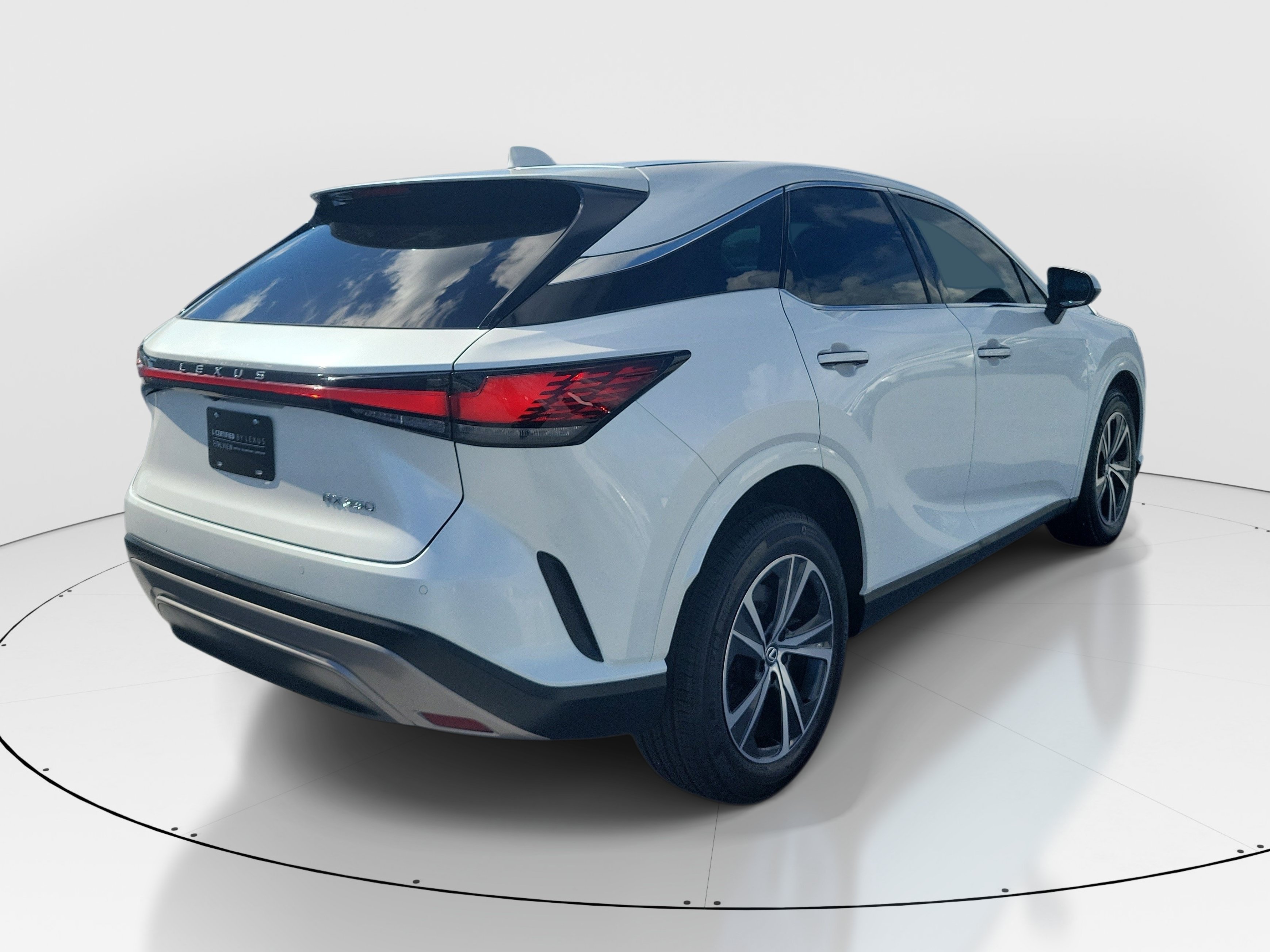 Certified 2024 Lexus RX 350 FWD w/ Technology Package image 6