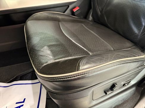 Used 2019 RAM 3500 Laramie image 20