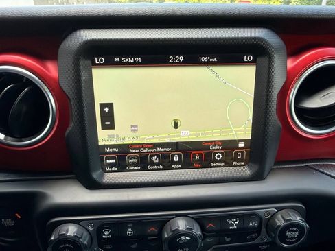 Used 2022 Jeep Wrangler Unlimited Rubicon w/ Dual Top Group AWD/4WD image 70