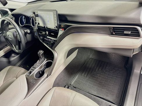 Certified 2021 Toyota Camry XLE w/ Cold Weather Package FWD image 29