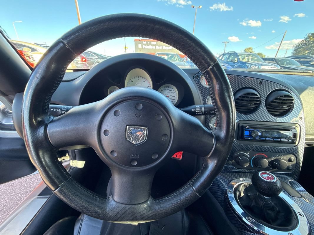Used 2004 Dodge Viper SRT-10 RWD image 25