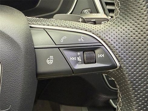 Used 2023 Audi SQ5 Prestige image 15
