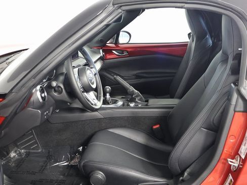 Certified 2025 MAZDA MX-5 Miata Grand Touring w/ Weather Package RWD image 12
