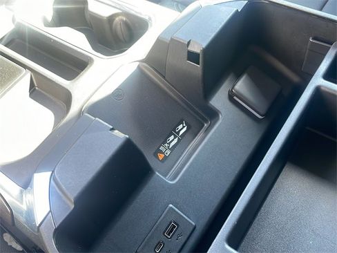 Used 2022 GMC Sierra 1500 SLT w/ SLT Premium Plus Package image 37