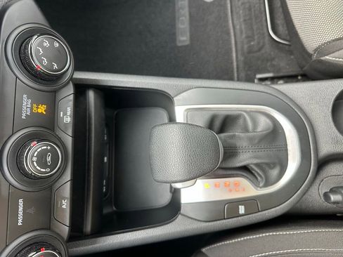 Used 2023 Kia Forte LXS image 13