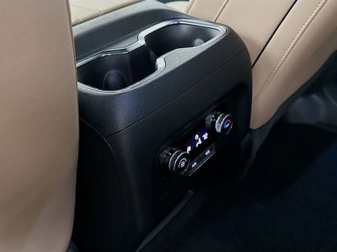 Used 2025 Buick Enclave Preferred image 26