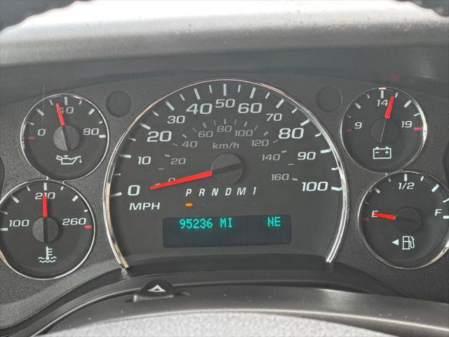 Used 2020 Chevrolet Express 3500 w/ Driver Convenience Package RWD image 15
