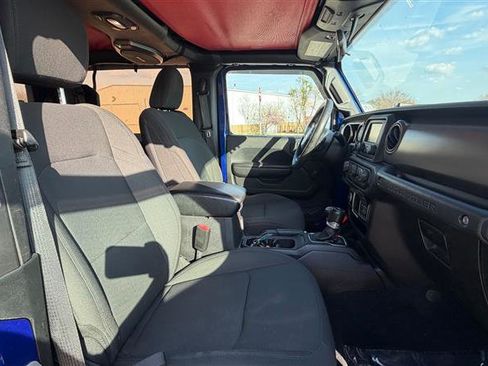 Used 2018 Jeep Wrangler Sport image 31