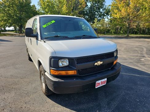 Used 2015 Chevrolet Express 2500 RWD image 8