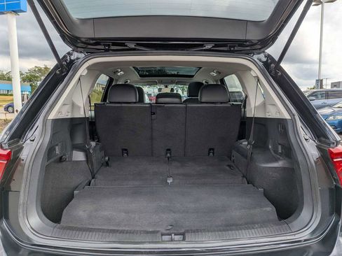 Used 2019 Volkswagen Tiguan SE AWD/4WD image 33
