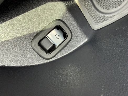 Used 2023 Mercedes-Benz GLC 300 4MATIC image 33
