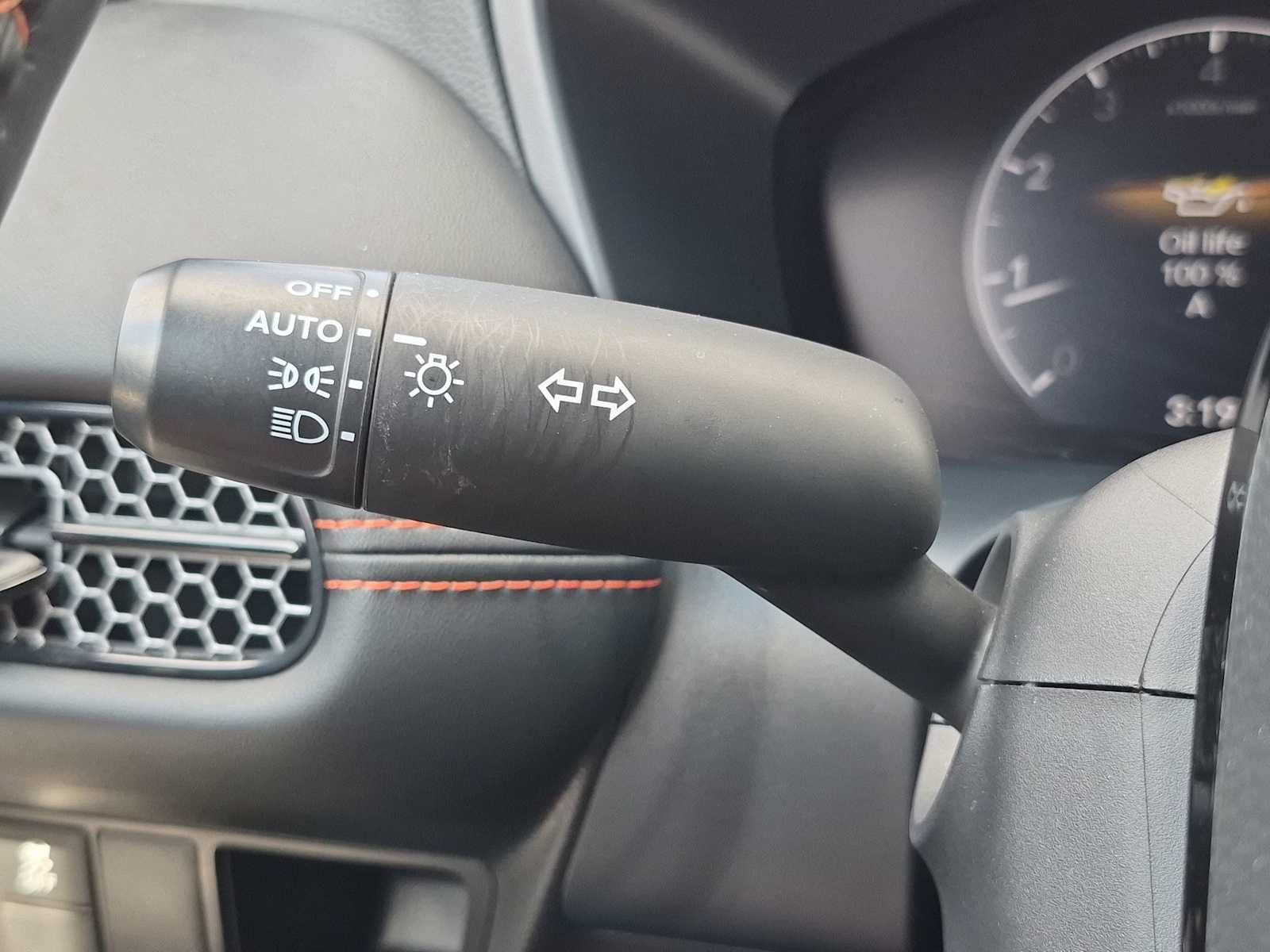 Certified 2025 Honda HR-V Sport image 24