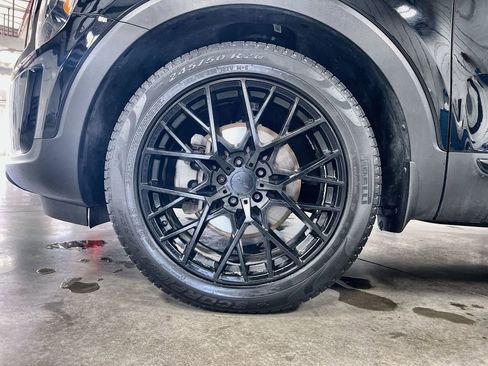 Used 2022 Kia Telluride EX w/ EX Premium Package AWD/4WD image 10