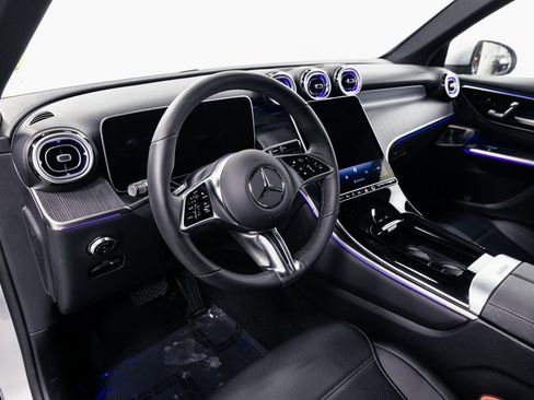 Certified 2025 Mercedes-Benz GLC 350e GLC 350e image 9