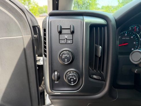 Used 2017 Chevrolet Silverado 1500 LT w/ All Star Edition image 10