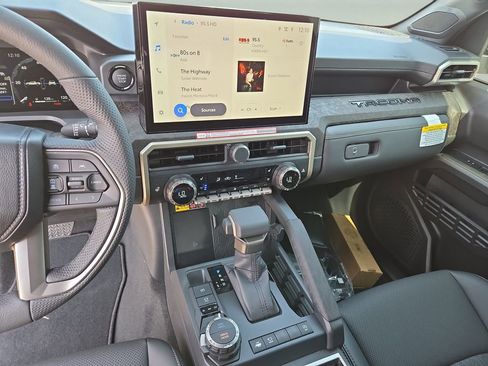 New 2026 Toyota Tacoma Limited AWD/4WD image 22