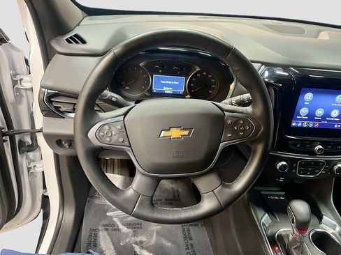Used 2023 Chevrolet Traverse RS image 11