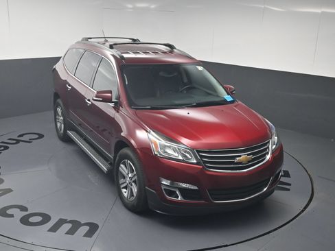 Used 2015 Chevrolet Traverse LT w/ LPO, 'HIT The Road' Package FWD image 22