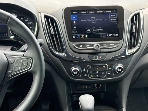 Used 2023 Chevrolet Equinox RS w/ RS Leather Package FWD image 28