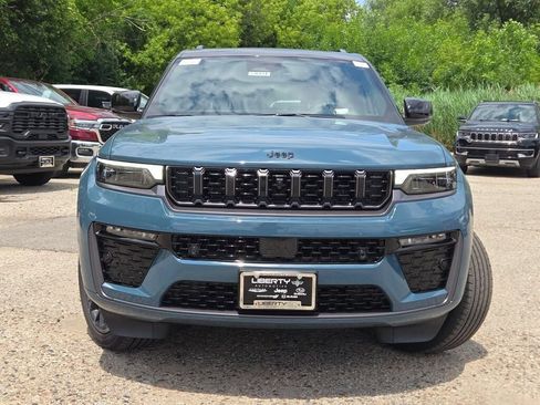 New 2026 Jeep Grand Cherokee L Summit w/ Obsidian Package AWD/4WD image 4