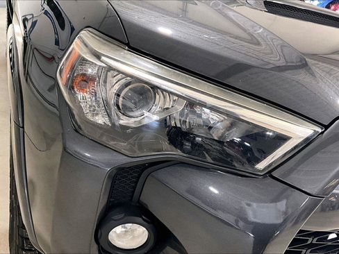 Used 2019 Toyota 4Runner TRD Off-Road image 28