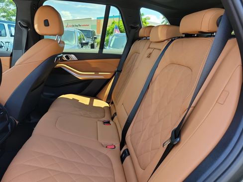 Used 2024 BMW X5 sDrive40i w/ M Sport Package RWD image 17