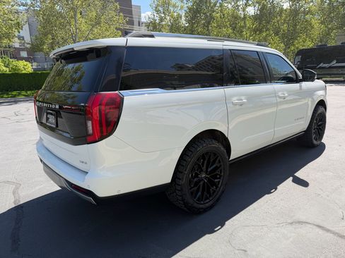 Used 2025 Ford Expedition Max Platinum AWD/4WD image 9