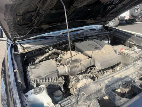 Used 2023 Toyota Tacoma SR AWD/4WD image 53