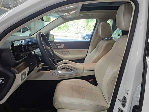Used 2026 Mercedes-Benz GLS 450 4MATIC image 20