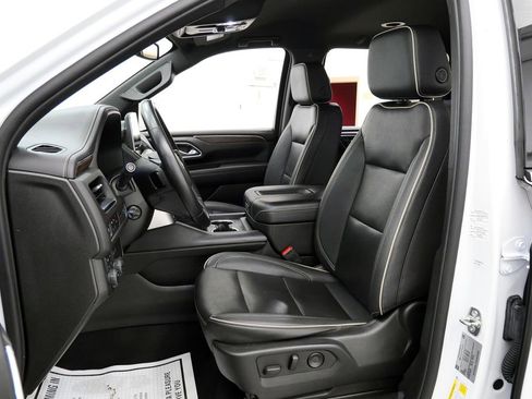 Used 2023 Chevrolet Suburban Premier AWD/4WD image 10