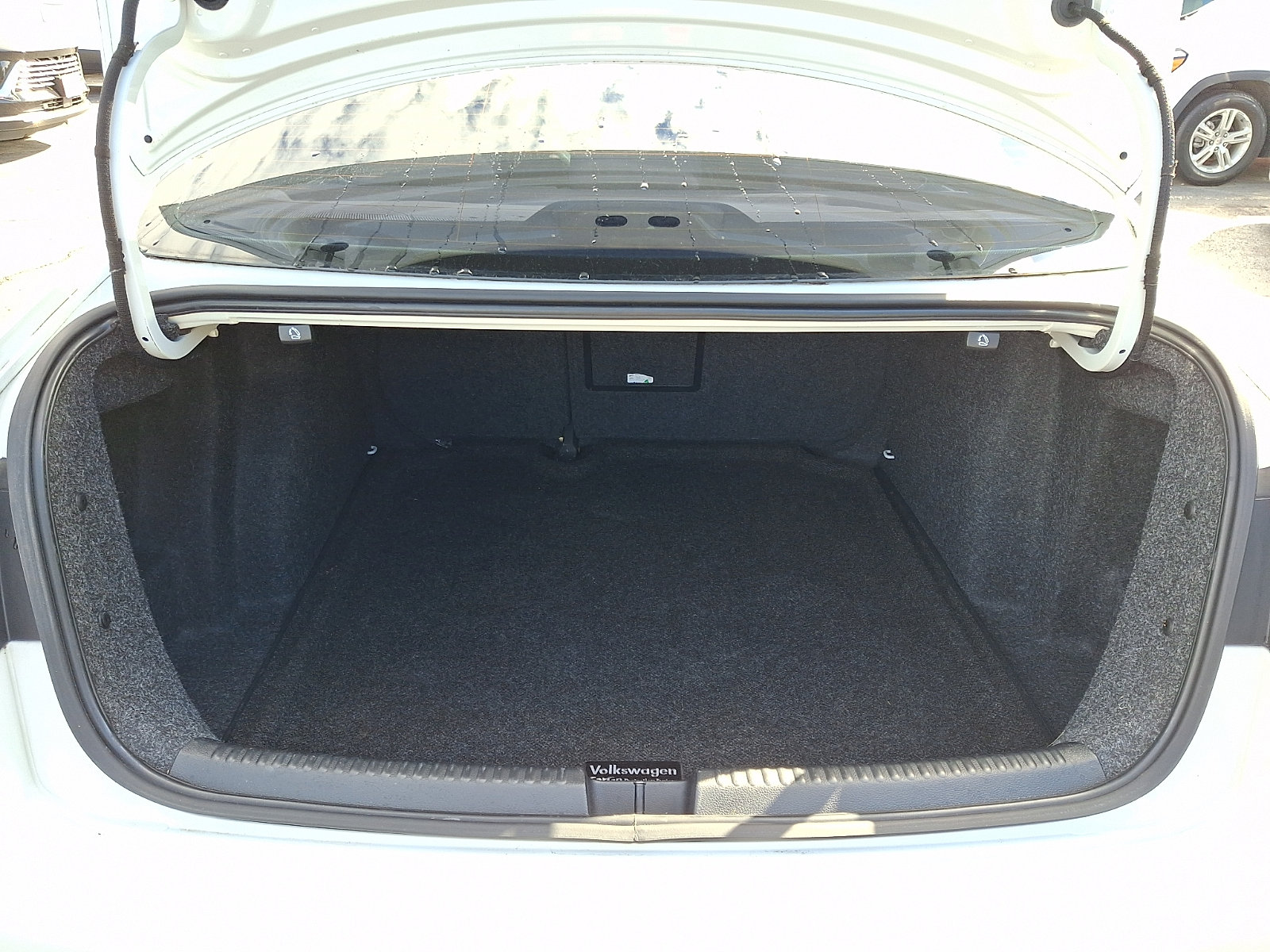 Used 2017 Volkswagen Jetta SE FWD image 28