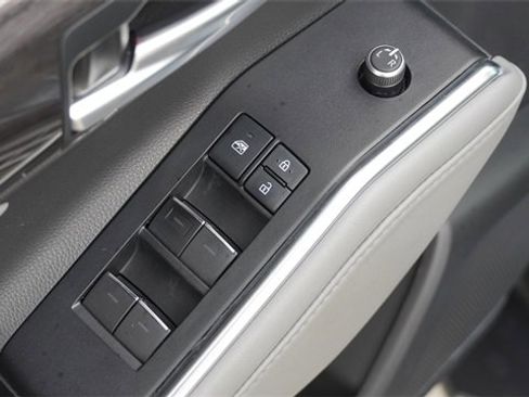 Used 2020 Toyota Highlander Platinum image 23