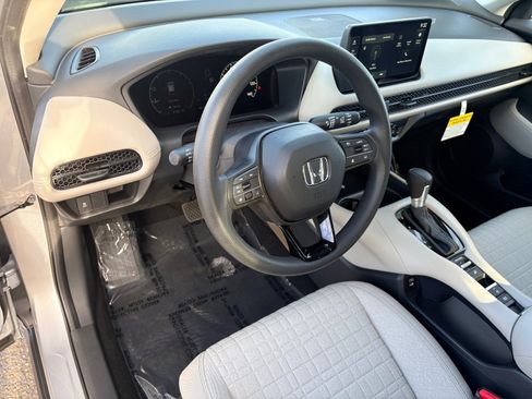 New 2026 Honda HR-V LX image 11