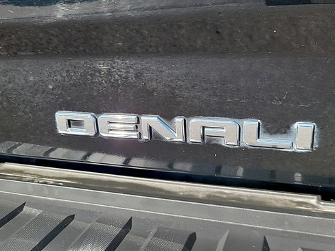 Used 2016 GMC Sierra 1500 Denali w/ Enhanced Driver Alert Package AWD/4WD image 36