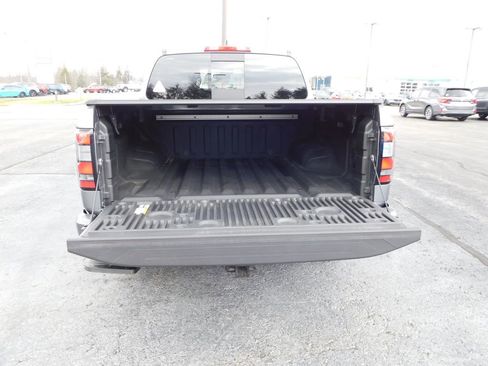 Used 2023 Nissan Frontier SV w/ SV Convenience Package image 7