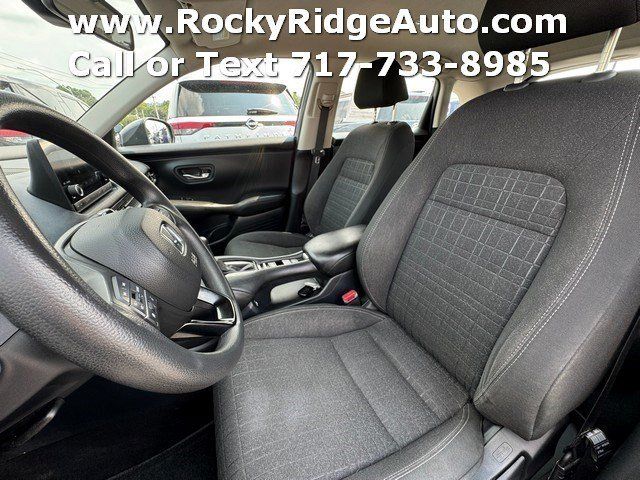 Used 2023 Honda HR-V LX image 17
